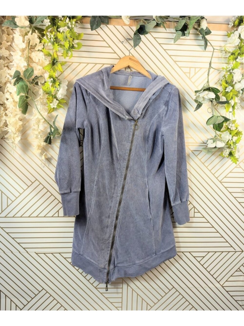 XCVI Women's Blue Jacket Sweater Hooded Full Zip Asymmetric Soft Size Small